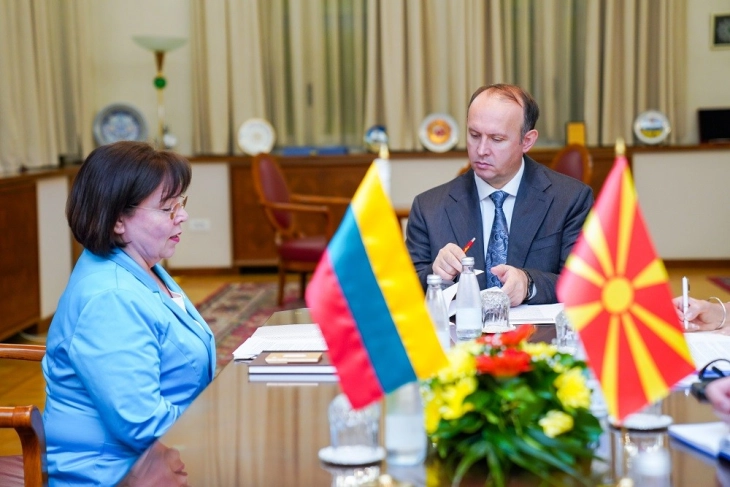 Гаши се сретна со литванската амбасадорка Дамбраускиена