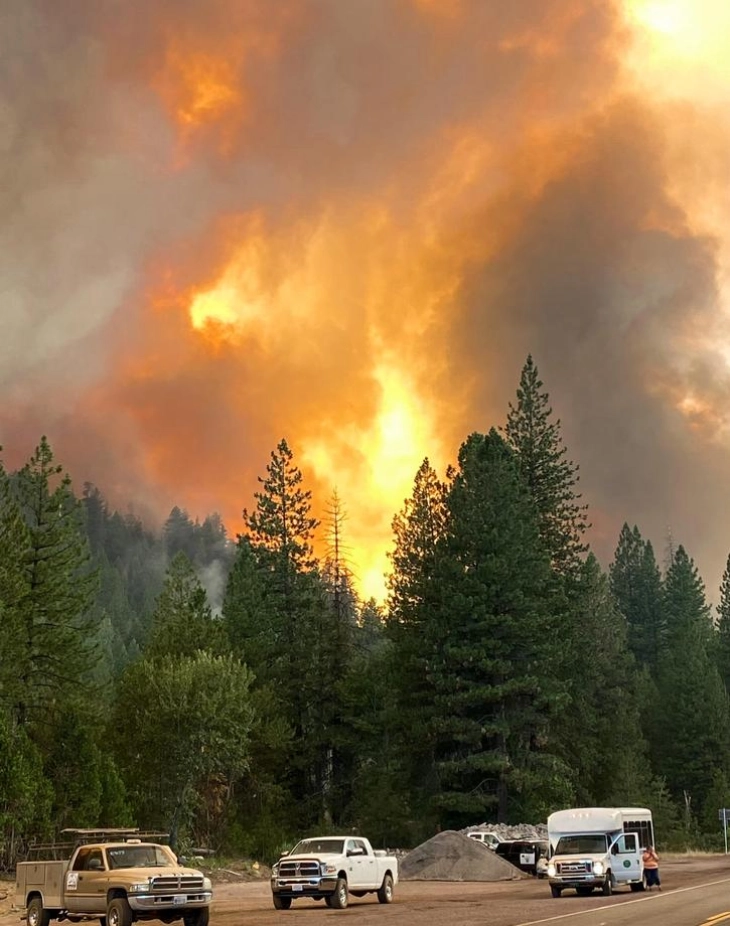 Шумски пожари низ Северна Калифорнија, најмалку 26.000 луѓе принудени да се евакуираат