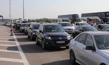 Traffic: 40-minute wait at Tabanovce, Bogorodica border crossings