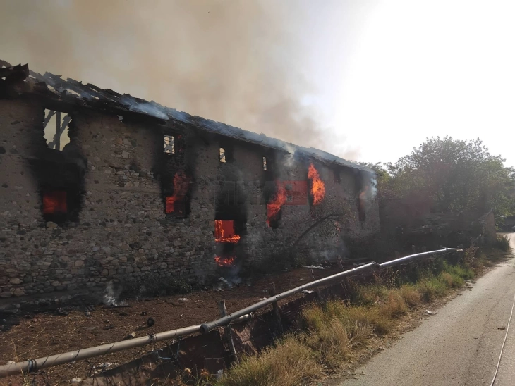 Пожар зафати објект во росоманско Крушевица