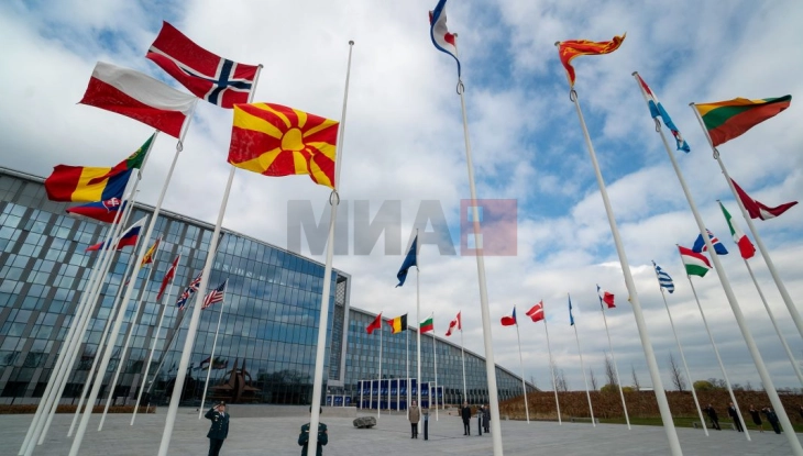 Проштална средба на полковник Зоран Јанкович со претседателот на Собранието Џафери