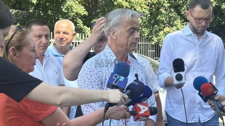 Sindikata dhe drejtori i NQP-së me pretendime të ndryshme për funksionalitetin e autobusit që goditi murin mbrojtës afër QT Mavrovasja, shoferi thotë se ka qenë në gjendje jo të rregullt
