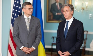 Блинкен: Силен пакет помош за Украина ќе биде претставен на Самитот на НАТО