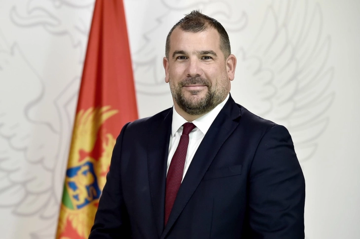 Краповиќ: Црна Гора останува кредибилна членка на НАТО без оглед на реконструкцијата на Владата