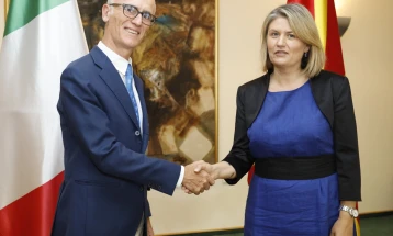 Energy Minister Bozhinovska meets Italian Ambassador Silvestri 