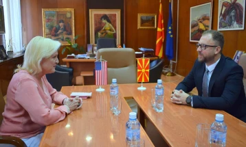 Работна средба на министерот Љутков со амбасадорката на САД, Агелер