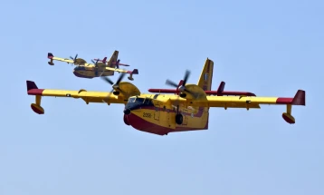 Грција испрати четири авиони во Албанија за справување со шумските пожари