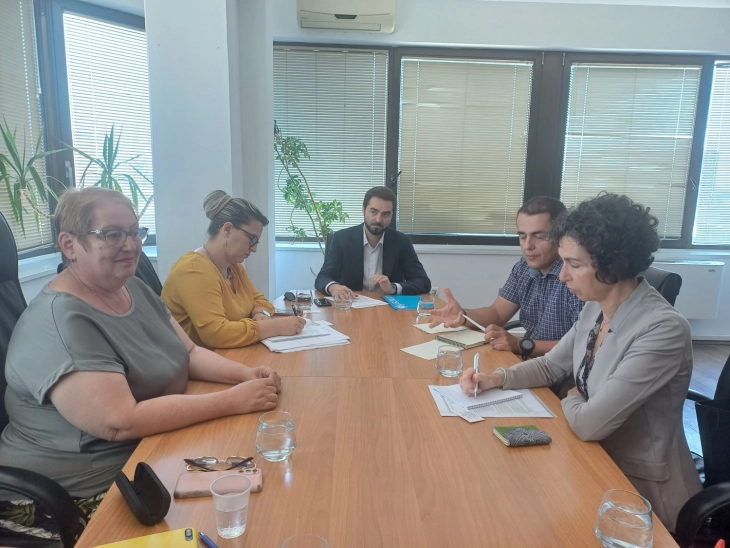 Education Minister Janevska meets UNICEF representative Miller