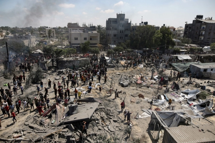 Sulm izraelit në Kan Junis, Hamasi pohon se dhjetëra palestinezë janë vrarë apo lënduar