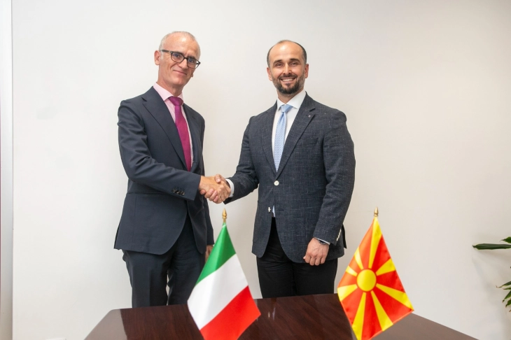 Takim i ministrit Murtezani me ambasadorin italian Silvestri