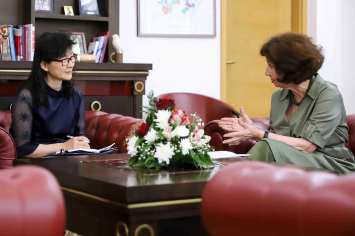 Претседателката Сиљановска Давкова ја прими директорката на Светска банка за Западен Балкан, Шиаочин Ју