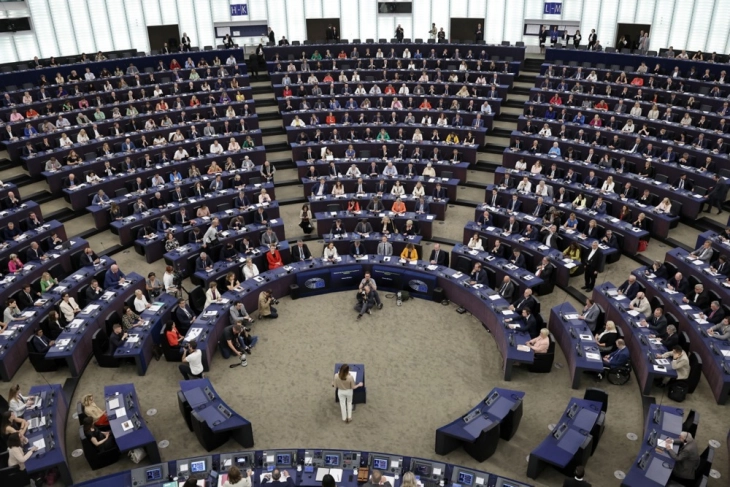 Eurodeputetët e rinj kanë filluar punën, kandidatët për kryetar të PE-së kanë prezantuar qëndrimet e tyre