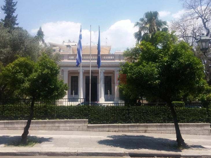 Надворешната политика, одбраната, мигрантското прашање и пожарите теми на владиниот совет за национална безбедност на Грција