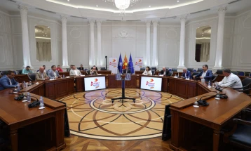 Средба на министерот Перински со градоначалниците од Пелагонискиот плански регион