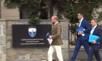 Косовската опозиција ги предаде на Уставен законите за Комисијата за медиуми и Советот на обвинители