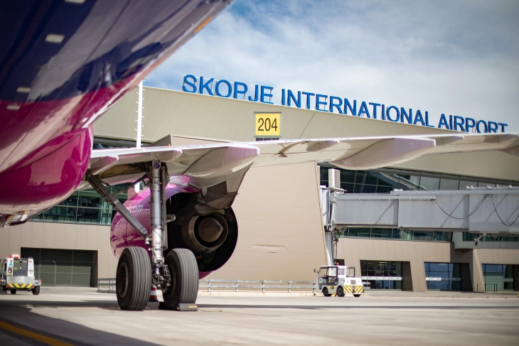 „Wizz Air“ апелира патниците денеска да пристигнат на аеродром најмалку три часа пред нивниот лет