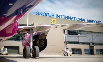 „Wizz Air“ апелира патниците денеска да пристигнат на аеродром најмалку три часа пред нивниот лет
