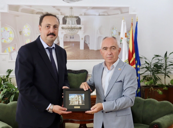 Средба на битолскиот градоначалник Тони Коњановски со турскиот амбасадор Фатих Улсој