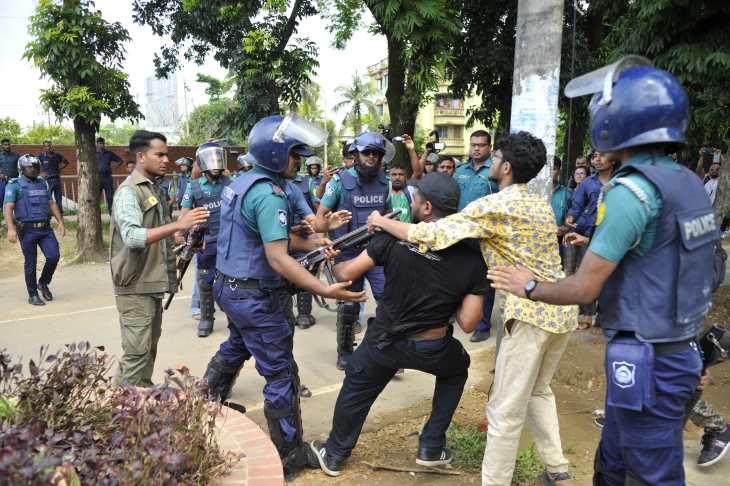 Në protestat në Bangladesh janë arrestuar mbi 500 njerëz