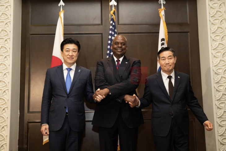 Ministrat e Mbrojtjes të Koresë së Jugut, SHBA-së dhe Japonisë në Tokio do të bisedojnë për kërcënimet nga Koreja e Veriut