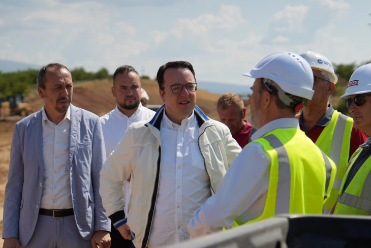 Николоски: Владата ќе бара дел од средствата за изградба на пруга до Бугарија, да се пренаменат за брзата пруга на Коридорот 10