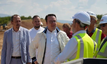 Николоски: Владата ќе бара дел од средствата за изградба на пруга до Бугарија, да се пренаменат за брзата пруга на Коридорот 10