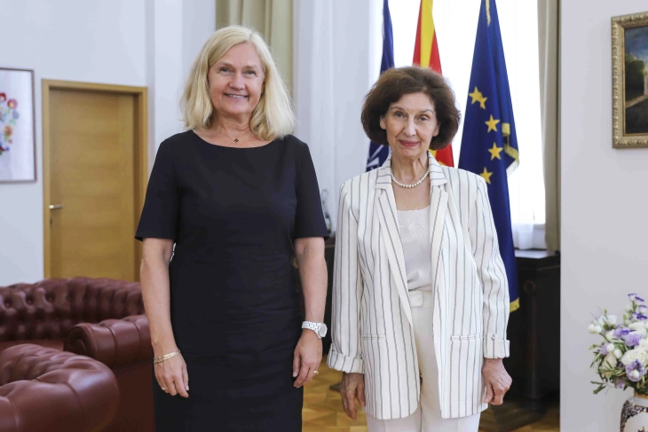 Presidentja Siljanovska - Davkova e priti ambasadoren norvegjeze Kristin Melsom