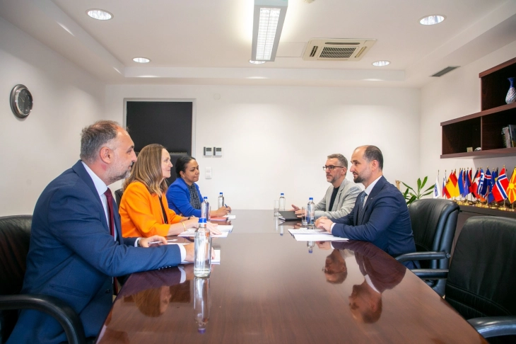 Министерот Муртезани се сретна со претставничката на УСАИД Дајбл