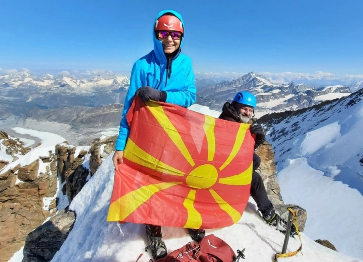 Двајца тетовски планинари се искачија на највисокиот швајцарски врв Дуфуршпиц