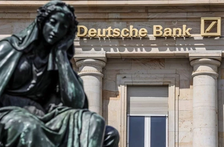 „Дојче банк“ во вториот квартал од годинава забележа загуба од 143 милиони евра