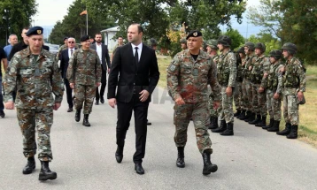 Ministri Misajllovski për vizitë në Brigadën e parë të këmbësorisë