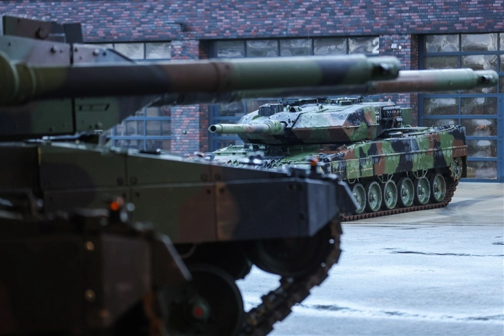 Тенковите „Леопард 2“ ветени од Данска и Холандија ќе бидат во Украина до крајот на летото