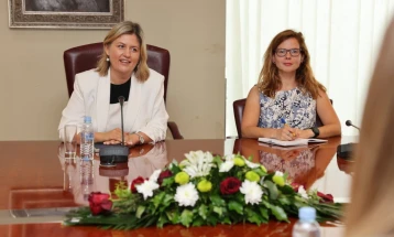 Средба на министерката Божиновска со претставници на УСАИД