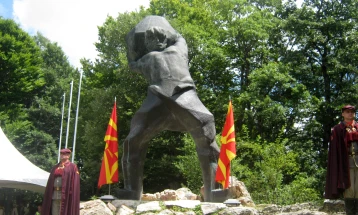 Siljanovska Davkova in Pelince to mark Ilinden, Mickoski in Krushevo for the national holiday; Gashi in Skopje