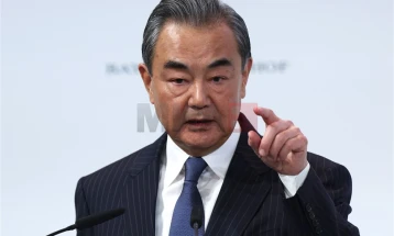 Vang Ji: Marrëdhëniet midis Kinës dhe Japonisë do të mbeten në 