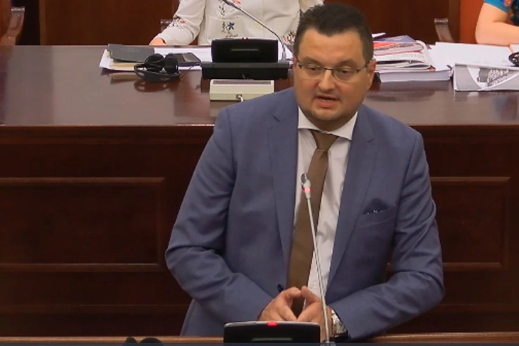Јанкуловски: Со ребалансот финансиски го консолидираме стопанството, ќе продолжи зголемувањето на платите и пензиите