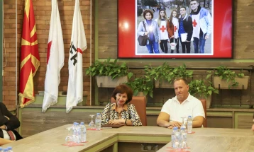 Presidentja Siljanovska Davkova për vizitë tek Kryqi i Kuq