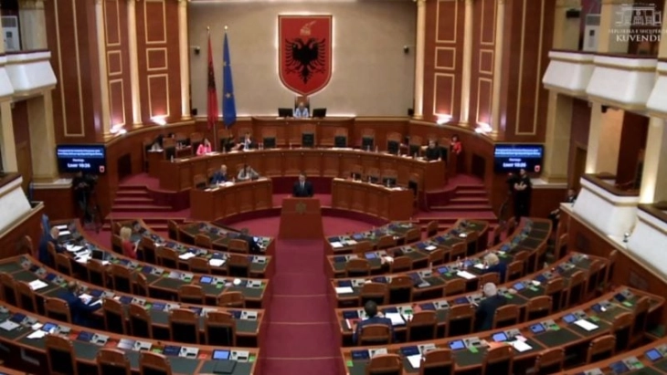 Shqipëri: Miratohet reforma e re e zgjedhjeve, pakicat nuk morën vende të garantuara në Parlament