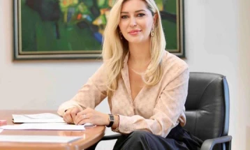 Калтрина Зеколи Шаќири ја презеде функцијата заменик министер во Министерството за транспорт и врски