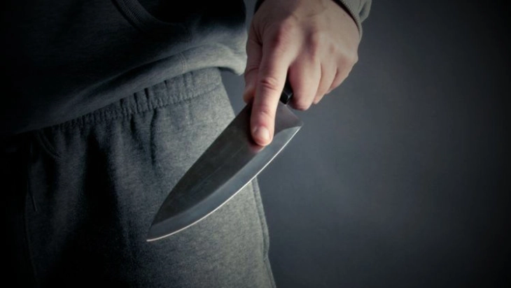 Повеќе луѓе избодени со нож во Англија