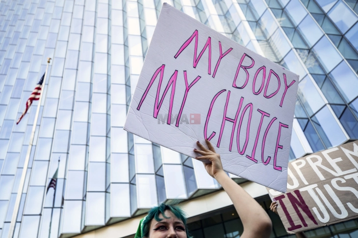 Во Ајова стапи во сила строгиот закон против абортусот
