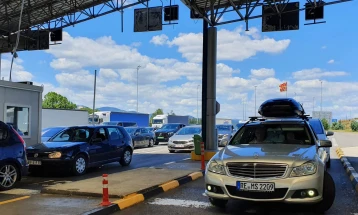 Зголемена фреквенција на возила на Табановце за влез и Богородица за излез од државата