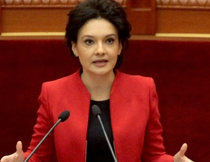 Елиса Спиропали е новата претседателка на албанскиот Парламент, изгласани и новите министри