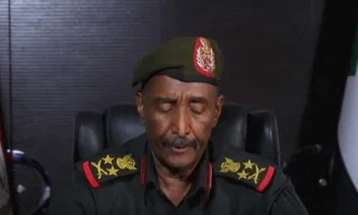 Суданската војска соопшти дека нејзиниот врховен командант Абдел-Фатах Бурхан преживеал напад со дрон