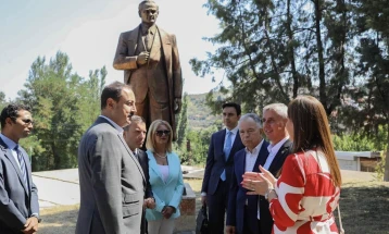 Турскиот амбасадор Улусој го посети Велес