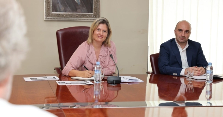 Министерката Божиновска се сретна со претставници на КфВ банка, во фокусот тековни проекти