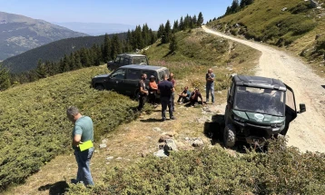 Национален парк Шар Планина: По дојава на население беа стопирани и истерани собирачи од соседна земја