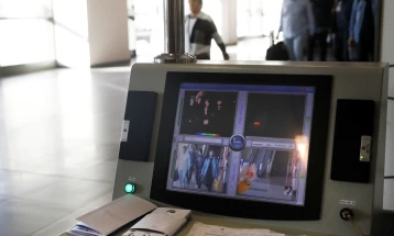 ТАВ Македонија: Обезбедувањето постапи во рамките на своите овластувања и спроведе стандардна безбедносна проверка на претседателката на Косово во ВИП- салонот на скопскиот аеродром
