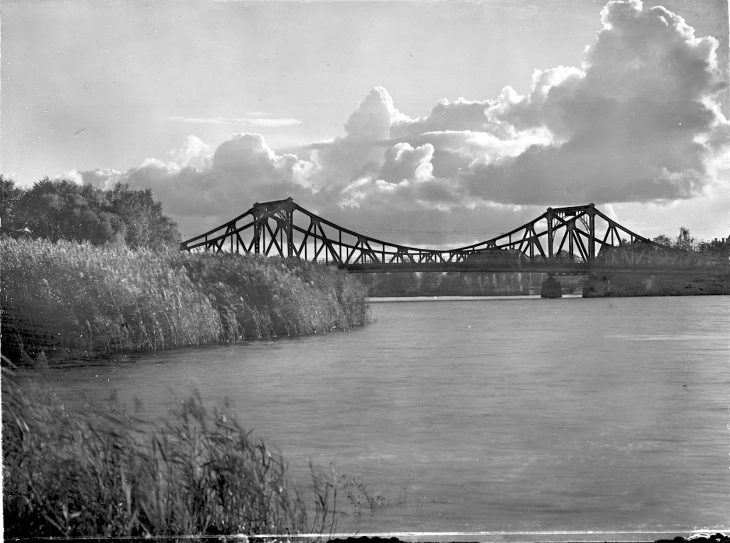 Првата размена на затвореници меѓу Русија и Западот беше во 1962 година на мостот Глинике во Берлин