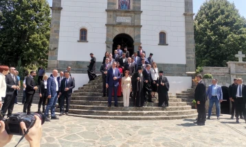 Takim i presidentes Siljanovska Davkova me presidentin e Serbisë, Vuçiq në manastirin 